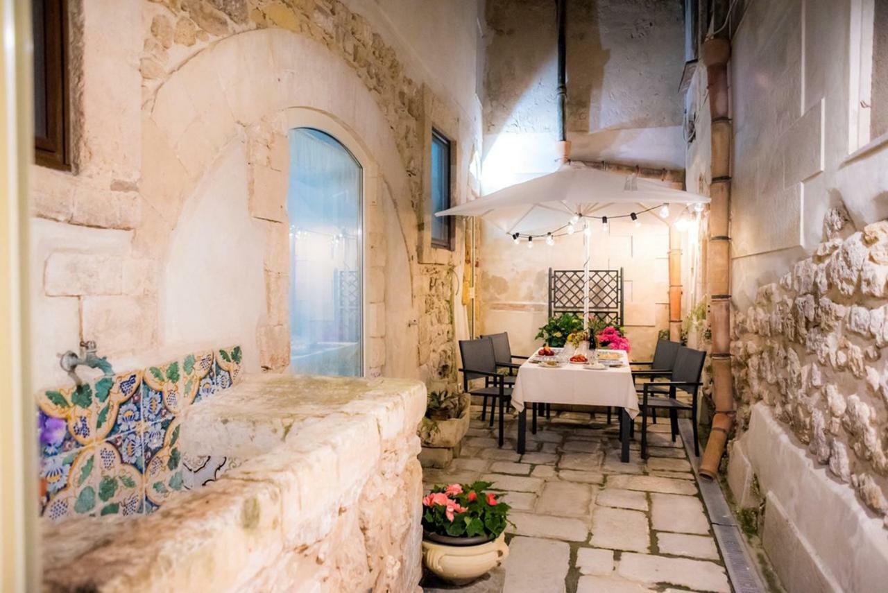 Apartamento Ortigia Ancient House Syracuse Exterior foto