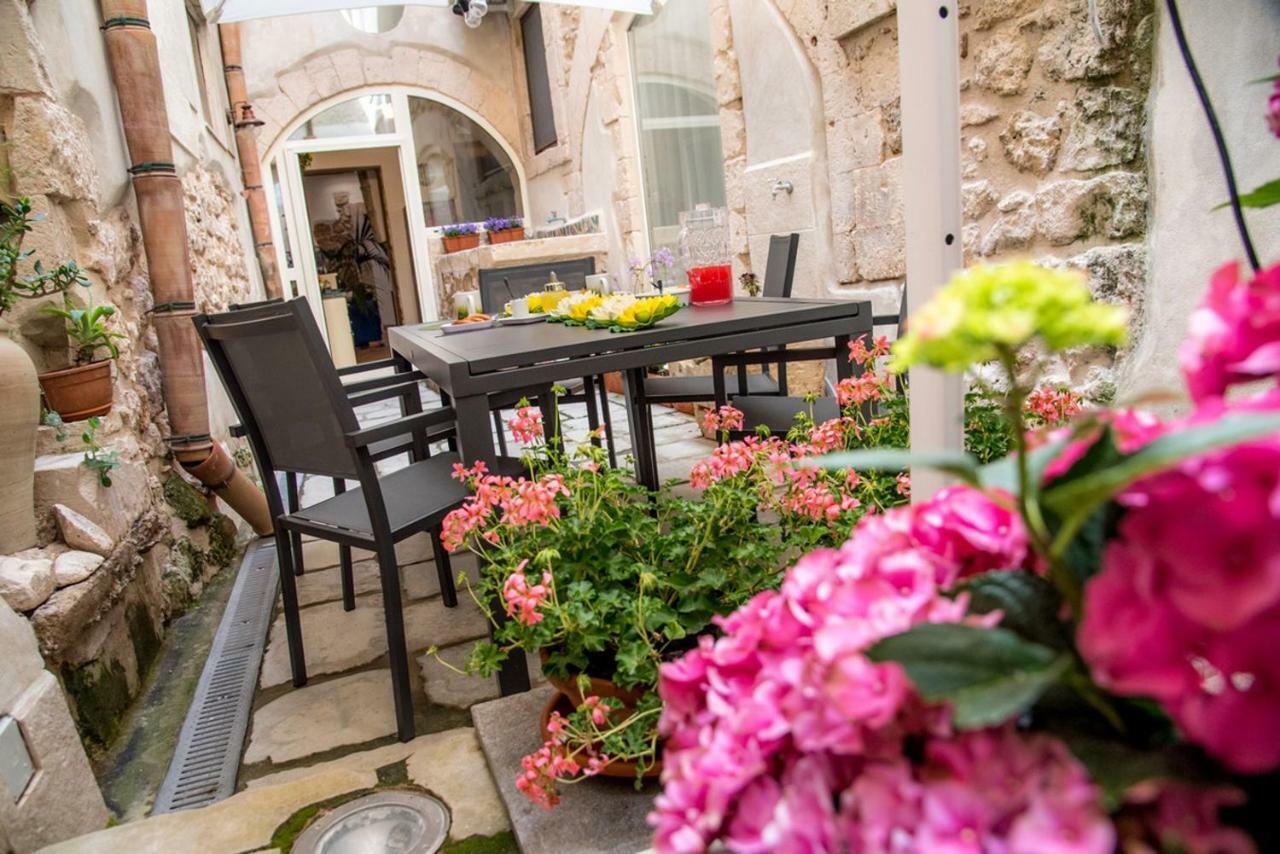 Apartamento Ortigia Ancient House Syracuse Exterior foto