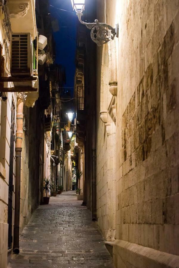 Apartamento Ortigia Ancient House Syracuse Exterior foto
