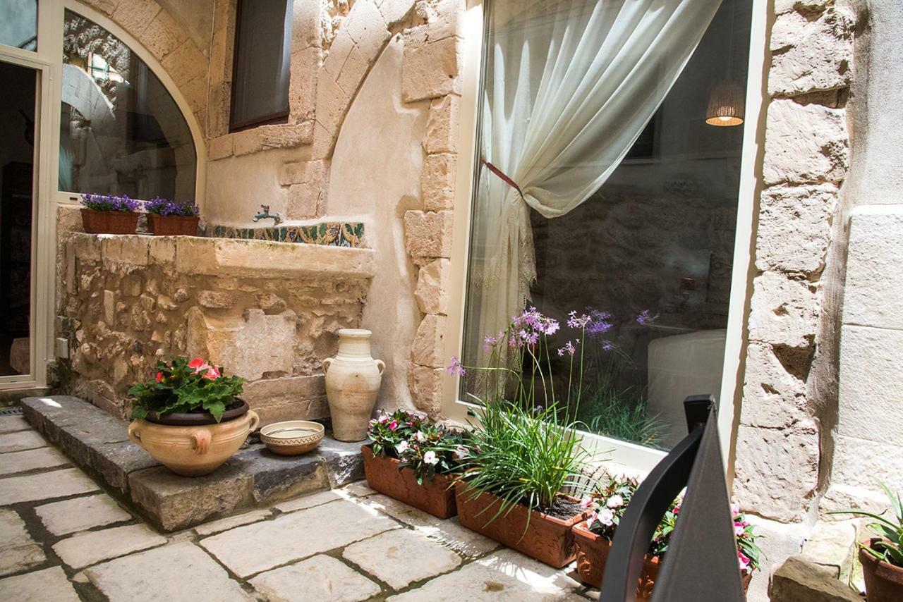 Apartamento Ortigia Ancient House Syracuse Exterior foto