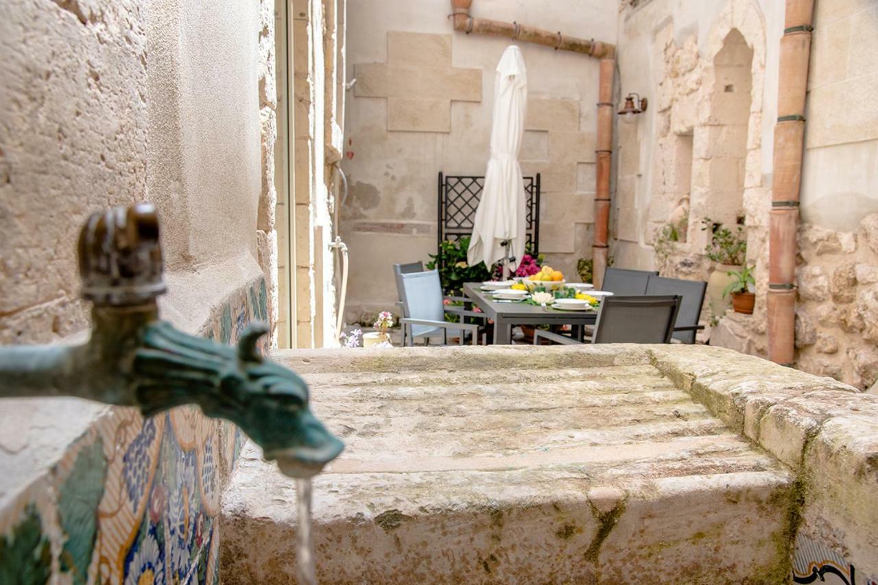 Apartamento Ortigia Ancient House Syracuse Exterior foto